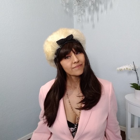 Meet your Posher, Mimosa Road! ♥ - Picture 1 of 11